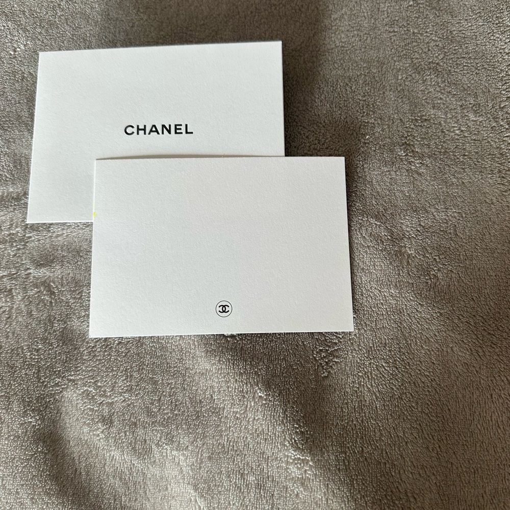 ๐Chanel White Note Gift Card and envelope new